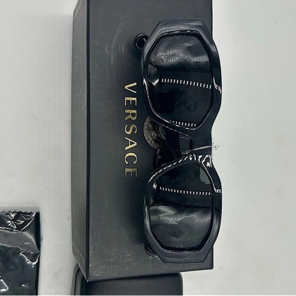 Unisex Versace Medusa head sunglasses 43815380/8 753-018-1403N made in Italy